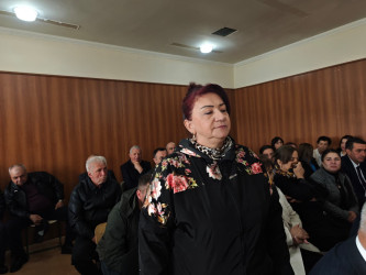Balakən Rayon İcra Hakimiyyətinin başçısı Natiq Ağayev  Qazma kəndində sakinləri dinləyib