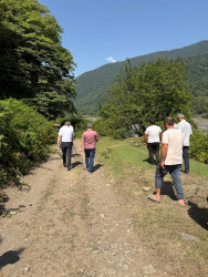 Balakən Rayon İcra Hakimiyyətinin başçısı Natiq Ağayev Katex kəndində sel sularının vurduğu ziyanın aradan qaldırılması işləri ilə tanış olub