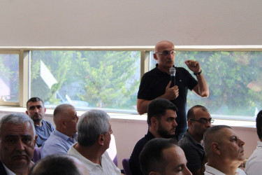 İqtisadiyyat nazirinin birinci müavini Balakəndə sahibkarlarla görüşüb