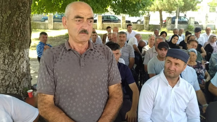 Balakən Rayon İcra Hakimiyyətinin başçısı İslam Rzayev  Mahamalar kəndində sakinlərlə görüşüb