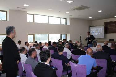 İqtisadiyyat nazirinin birinci müavini Balakəndə sahibkarlarla görüşüb