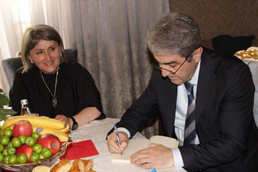 Balakən Rayon İcra Hakimiyyətinin başçısı Natiq Ağayev Vətən müharibəsi şəhidi Cavid Yüzbaşiyevin ailəsini ziyarət edib
