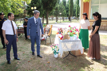 Əl işləri hazırlayan və kiçik ailə biznesi ilə məşğul olan şəxslərlə görüş keçirilib