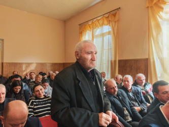 Balakən Rayon İcra Hakimiyyətinin başçısı Natiq Ağayev Qazma kəndində sakinlərlə görüşüb