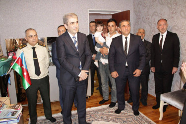 Balakən Rayon İcra Hakimiyyətinin başçısı Natiq Ağayev Vətən müharibəsi şəhidi Cavid Yüzbaşiyevin ailəsini ziyarət edib