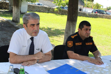 Balakən Rayon İcra Hakimiyyətinin başçısı Natiq Ağayev Şambulbinə kəndində sakinlərlə görüşüb