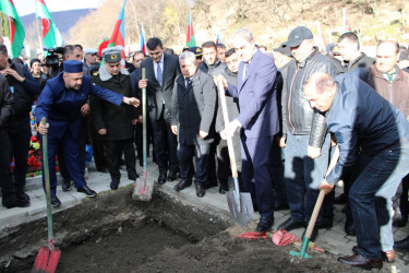 İtkin düşmüş şəhidimizlə vida mərasimi keçirilib