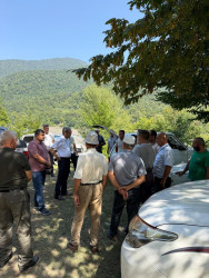 Balakən Rayon İcra Hakimiyyətinin başçısı Natiq Ağayev Katex kəndində sel sularının vurduğu ziyanın aradan qaldırılması işləri ilə tanış olub