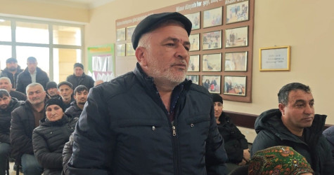 Balakən Rayon İcra Hakimiyyətinin başçısı Natiq Ağayev növbəti səyyar qəbulunu Şambul kəndində keçirib