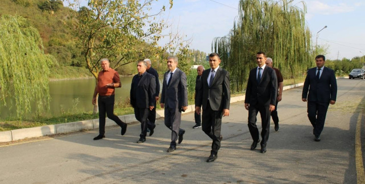 İcra başçısı “Balmeyvə” bağçılıq təsərrüfatı ilə tanış olub