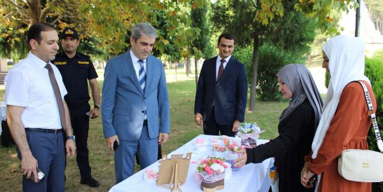 Əl işləri hazırlayan və kiçik ailə biznesi ilə məşğul olan şəxslərlə görüş keçirilib