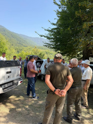 Balakən Rayon İcra Hakimiyyətinin başçısı Natiq Ağayev Katex kəndində sel sularının vurduğu ziyanın aradan qaldırılması işləri ilə tanış olub