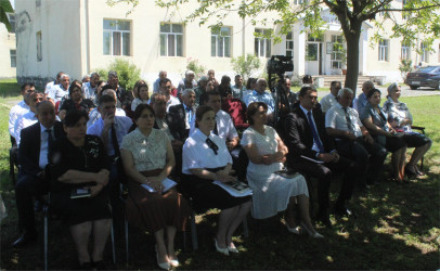 Balakən Rayon İcra Hakimiyyətinin başçısı İslam Rzayev  Hənifə kəndində sakinlərlə görüşüb
