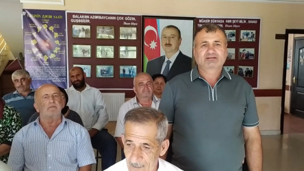 Balakən Rayon İcra Hakimiyyətinin başçısı İslam Rzayev  Xalatala kəndində səyyar qəbul keçirib
