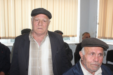 Balakən Rayon İcra Hakimiyyətinin başçısı İslam Rzayev  Katex kəndində sakinlərlə görüşüb